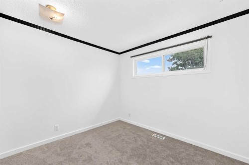 403-11010 Bonaventure Drive Se, Calgary, AB - Indoor Photo Showing Other Room
