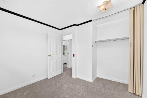 403-11010 Bonaventure Drive Se, Calgary, AB - Indoor Photo Showing Other Room