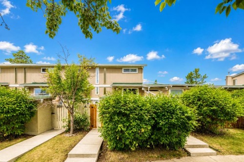 403-11010 Bonaventure Drive Se, Calgary, AB - Outdoor