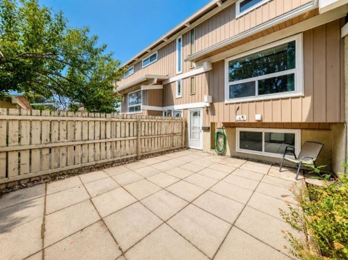 403-11010 Bonaventure Drive Se, Calgary, AB - Outdoor