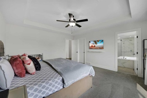 70 South Shore Bay, Chestermere, AB - Indoor Photo Showing Bedroom
