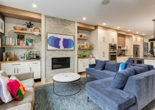 523 22 Avenue Nw, Calgary, AB - Indoor Photo Showing Living Room With Fireplace
