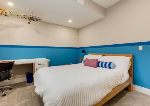 523 22 Avenue Nw, Calgary, AB - Indoor Photo Showing Bedroom