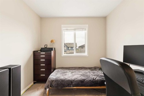 848 Chinook Gate Parade Sw, Airdrie, AB - Indoor Photo Showing Bedroom