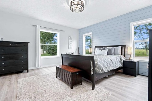370040 Range Road 4-0, Rural Clearwater County, AB - Indoor Photo Showing Bedroom
