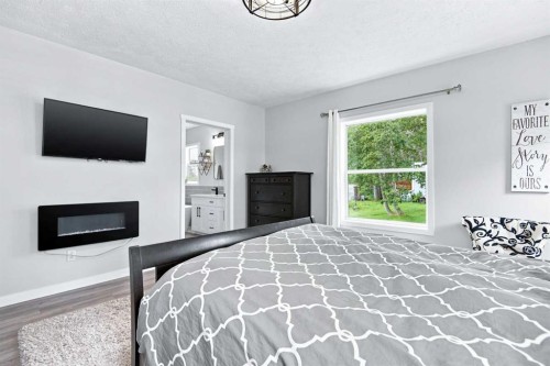 370040 Range Road 4-0, Rural Clearwater County, AB - Indoor Photo Showing Bedroom