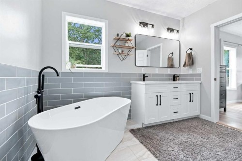 370040 Range Road 4-0, Rural Clearwater County, AB - Indoor Photo Showing Bathroom