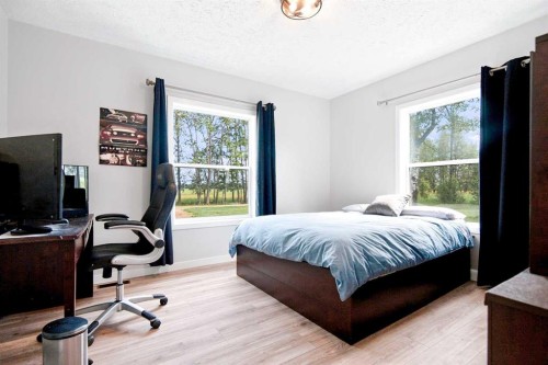 370040 Range Road 4-0, Rural Clearwater County, AB - Indoor Photo Showing Bedroom