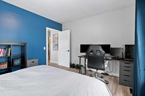370040 Range Road 4-0, Rural Clearwater County, AB - Indoor Photo Showing Bedroom