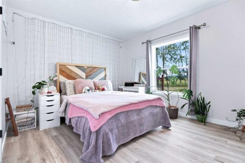 370040 Range Road 4-0, Rural Clearwater County, AB - Indoor Photo Showing Bedroom