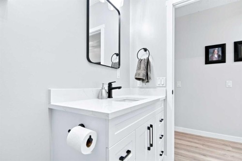 370040 Range Road 4-0, Rural Clearwater County, AB - Indoor Photo Showing Bathroom