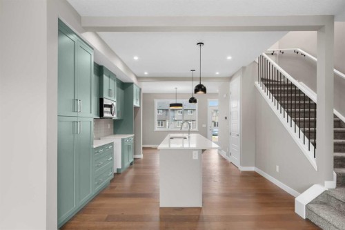 94 Sora Gardens Se, Calgary, AB - Indoor