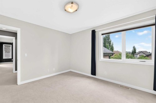 145 Cranridge Terrace Se, Calgary, AB - Indoor Photo Showing Other Room