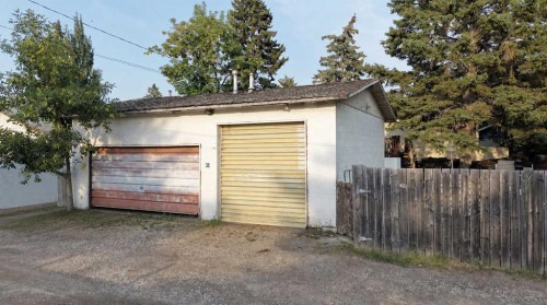 31 Penrith Place Se, Calgary, AB - Outdoor