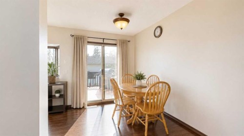 31 Penrith Place Se, Calgary, AB - Indoor Photo Showing Dining Room