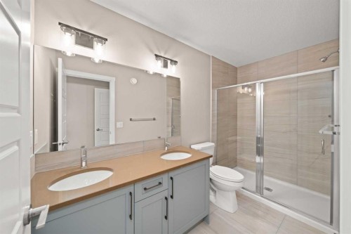 664 Sora Boulevard Se, Calgary, AB - Indoor Photo Showing Bathroom