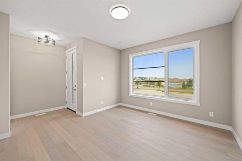 664 Sora Boulevard Se, Calgary, AB - Indoor Photo Showing Other Room
