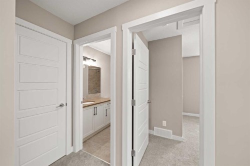 664 Sora Boulevard Se, Calgary, AB - Indoor Photo Showing Other Room