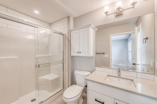 967 Mahogany Boulevard Se, Calgary, AB - Indoor Photo Showing Bathroom