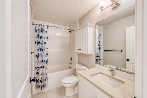 967 Mahogany Boulevard Se, Calgary, AB - Indoor Photo Showing Bathroom