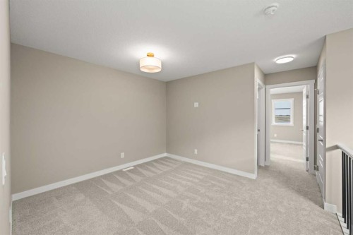 660 Sora Boulevard Se, Calgary, AB - Indoor Photo Showing Other Room