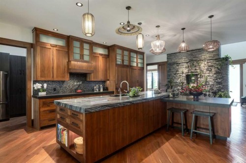 5812 Baroc Road Nw, Calgary, AB - Indoor Photo Showing Kitchen With Upgraded Kitchen