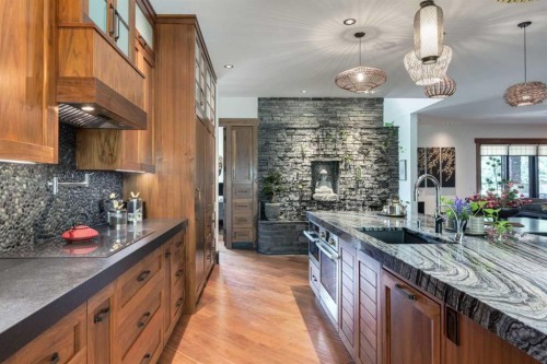 5812 Baroc Road Nw, Calgary, AB - Indoor Photo Showing Kitchen With Upgraded Kitchen