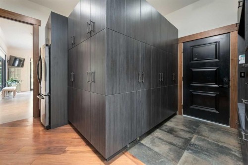 5812 Baroc Road Nw, Calgary, AB - Indoor Photo Showing Other Room