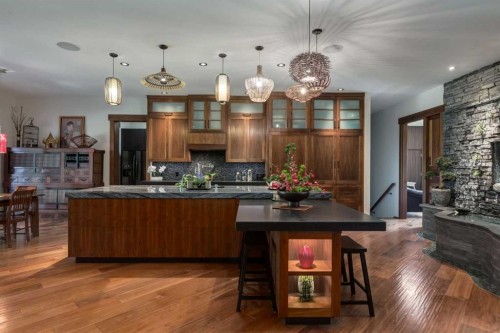 5812 Baroc Road Nw, Calgary, AB - Indoor Photo Showing Kitchen With Upgraded Kitchen