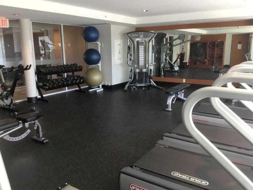 402-519 Riverfront Avenue Se, Calgary, AB - Indoor Photo Showing Gym Room