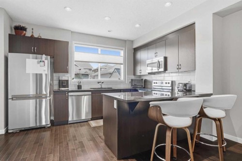 72 Redstone Common Ne, Calgary, AB - Indoor Photo Showing Kitchen