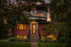 2131 16A Street SW Calgary, AB T2T 4K1