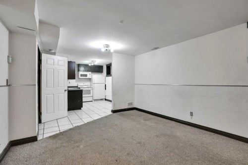 2131 16A Street Sw, Calgary, AB - Indoor Photo Showing Other Room