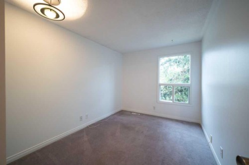 2603 60 Street Ne, Calgary, AB - Indoor Photo Showing Other Room