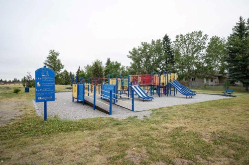 2603 60 Street Ne, Calgary, AB - Outdoor