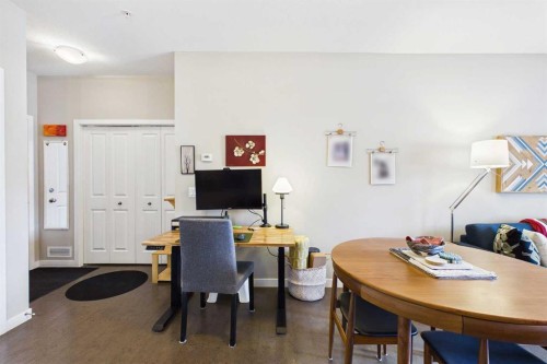 4101-5305 32 Avenue Sw, Calgary, AB - Indoor Photo Showing Office
