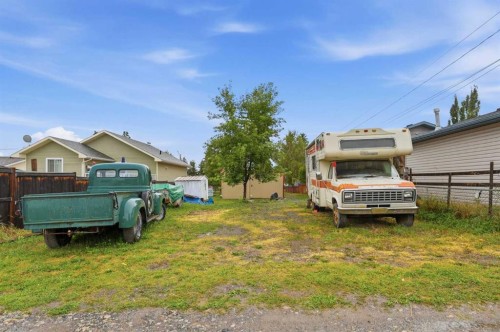 116 Frontenac Avenue Nw, Diamond Valley, AB - Outdoor