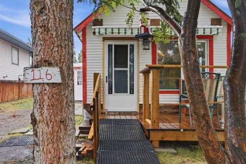 116 Frontenac Avenue Nw, Diamond Valley, AB - Outdoor