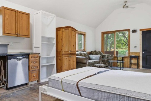 116 Frontenac Avenue Nw, Diamond Valley, AB - Indoor