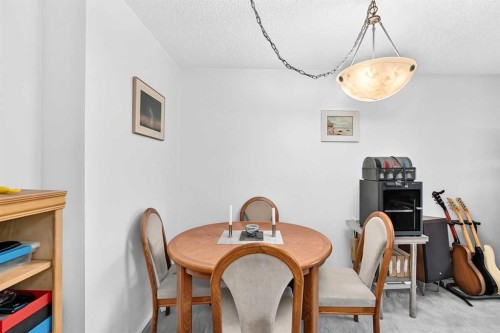 403-647 1 Avenue Ne, Calgary, AB - Indoor Photo Showing Dining Room