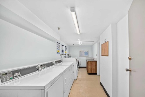 403-647 1 Avenue Ne, Calgary, AB - Indoor Photo Showing Laundry Room