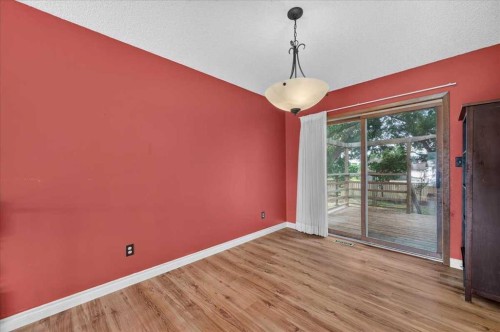 714 9 Avenue Se, High River, AB - Indoor Photo Showing Other Room