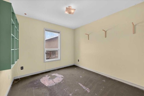 714 9 Avenue Se, High River, AB - Indoor Photo Showing Other Room