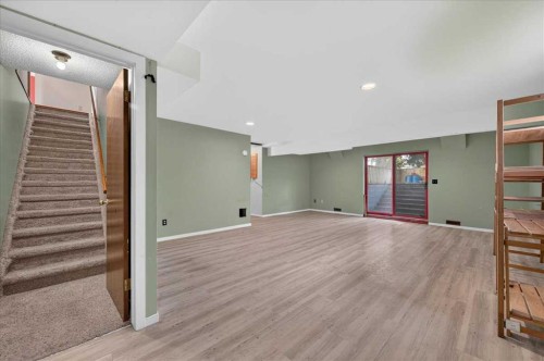 714 9 Avenue Se, High River, AB - Indoor Photo Showing Other Room