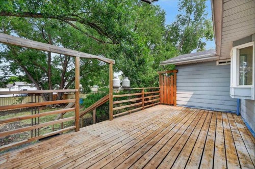 714 9 Avenue Se, High River, AB - Outdoor With Deck Patio Veranda With Exterior