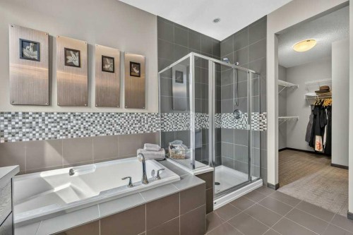 23 Cranarch Landing Se, Calgary, AB - Indoor Photo Showing Bathroom