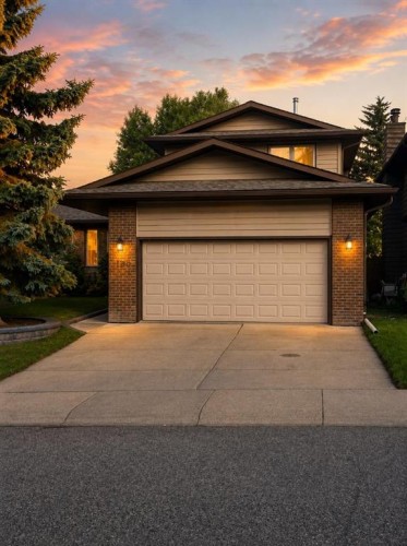 160 Hawkwood Way Nw, Calgary, AB - Outdoor