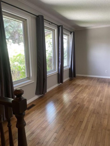 160 Hawkwood Way Nw, Calgary, AB - Indoor Photo Showing Other Room