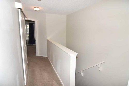 43 Kinlea Common Nw, Calgary, AB - Indoor Photo Showing Other Room