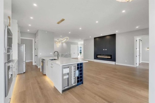 282 Muirfield Crescent, Lyalta, AB - Indoor Photo Showing Kitchen With Upgraded Kitchen